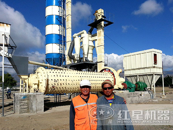 水泥球磨機現場圖