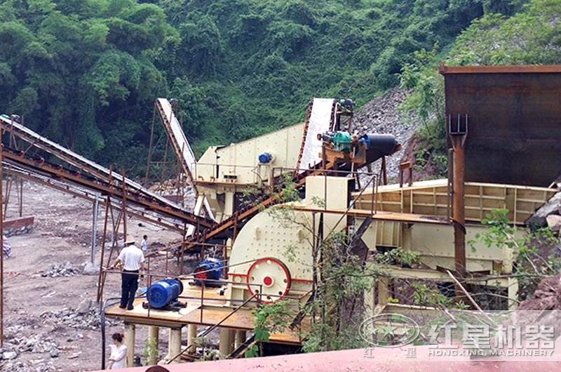 錘式破碎機加工現場