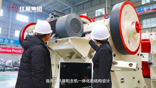 顎破機的現場與客戶講解 