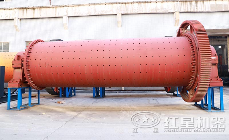 紅星機(jī)器鐵精粉球磨機(jī)展示
